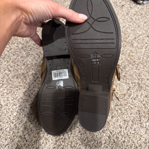 Booties - Picture 3 of 3